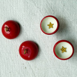 Small Red & White Star Two-Tone Button 15–18mm