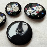 Beau Bouton Noir et Strass multicolore 34-45mm