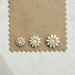 Ivory & Soft Beige Flower Design Button 15–17–22mm