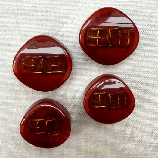 Red Jewel Button with Mini Buckle Inclusion 70s 24–27mm