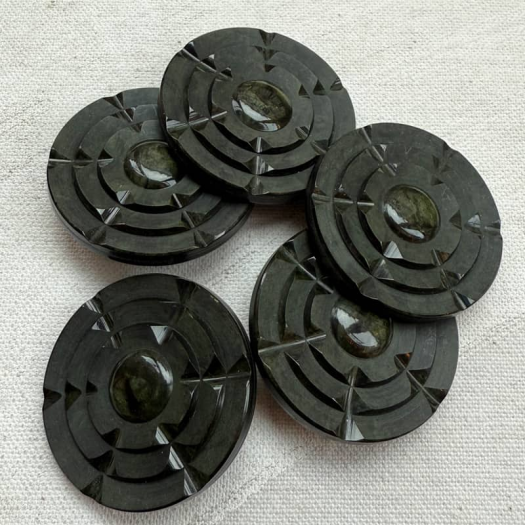 Beau Bouton Bijou Fleur Noir Stylisée 34mm
