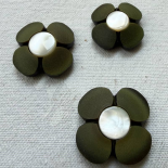 Khaki Flower & MOP Couture Button 18-20-22-24mm