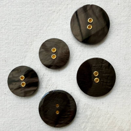 Haute Couture Gala Brown Eyelet Design Button 22mm