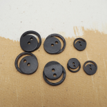 Bouton Corne Clown noir 25mm