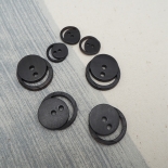 Bouton Corne Clown noir 25mm