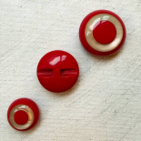 POP ORBIT Red & Pearl Ivory Vintage Button 18-23-26mm