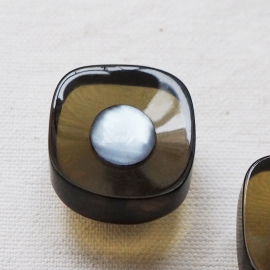 Bouton Design Carr&eacute; Lucite Bronze Ambr&eacute; 18-20-22mm
