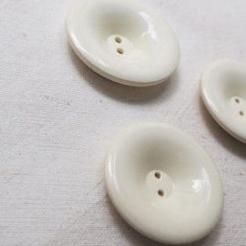 Beautiful White Galatee Button 39-44mm