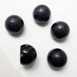Beautiful Design Button Black 33mm Macaron