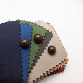 Design Button Curved Brown 19mm