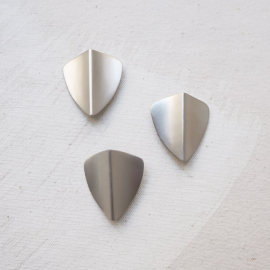 Button design metal shield 29mm