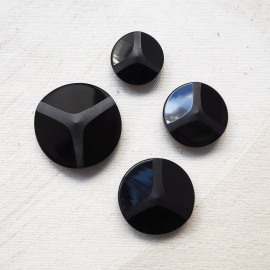 Design Button Gala Black Star 18-31-35mm