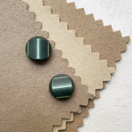 Design Button Green and White 18mm
