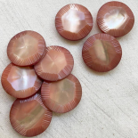 Design Button Chiseled Mother-of-Pearl Old Pink 27mm