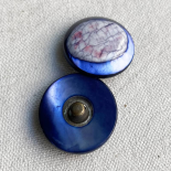 Beautiful Button Blue Mother-of-Pearl Arty 50s 22mm