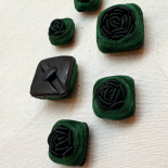 Design Trimmings Button Blue Green Flower 16-18-22mm
