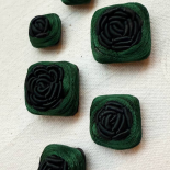 Design Trimmings Button Blue Green Flower 16-18-22mm
