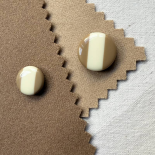 Bicolor Design Button Beige & White Striped 18–23 mm