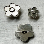 Beautiful Design Button Silver Flower 14-21mm