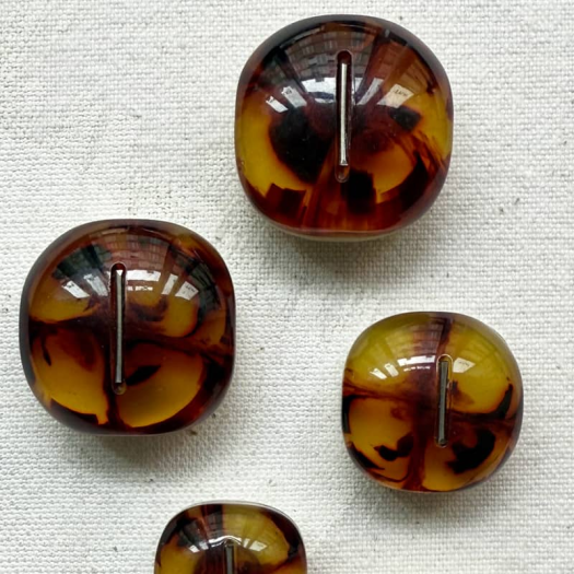 Design Button Brown Tortoiseshell Dome 20-22-27mm