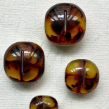 Design Button Brown Tortoiseshell Dome 20-22-27mm
