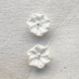 Beautiful Glass Jewel Button White Flower Petal 16mm