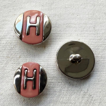 Design Button Pink & Silver Letter H 18-23mm