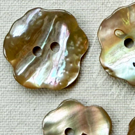 Design Button Arty Natural Mother-of-Pearl 18-22mm