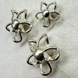 Jewel Button Silver Metal Flower Jasmine 23-35mm